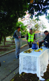 Renovias promove “Café na Passarela”  na SP-342, em Mogi Guaçu