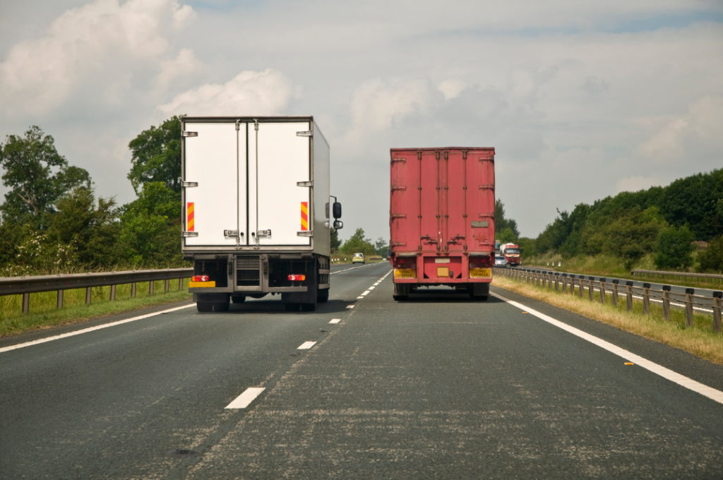 Saiba como realizar ultrapassagens de forma segura na rodovias – Renovias