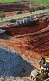 Renovias inicia construção de rotatória nas proximidades da obra de retorno e acesso à Unesp, em São João da Boa Vista