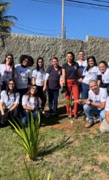Voluntariado: Renovias promove plantio de mudas no Centro Dia do Idoso, em Mogi Mirim