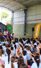 Teatro que ensina cidadania e segurança no trânsito para crianças já alcançou mais de 6 mil pessoas